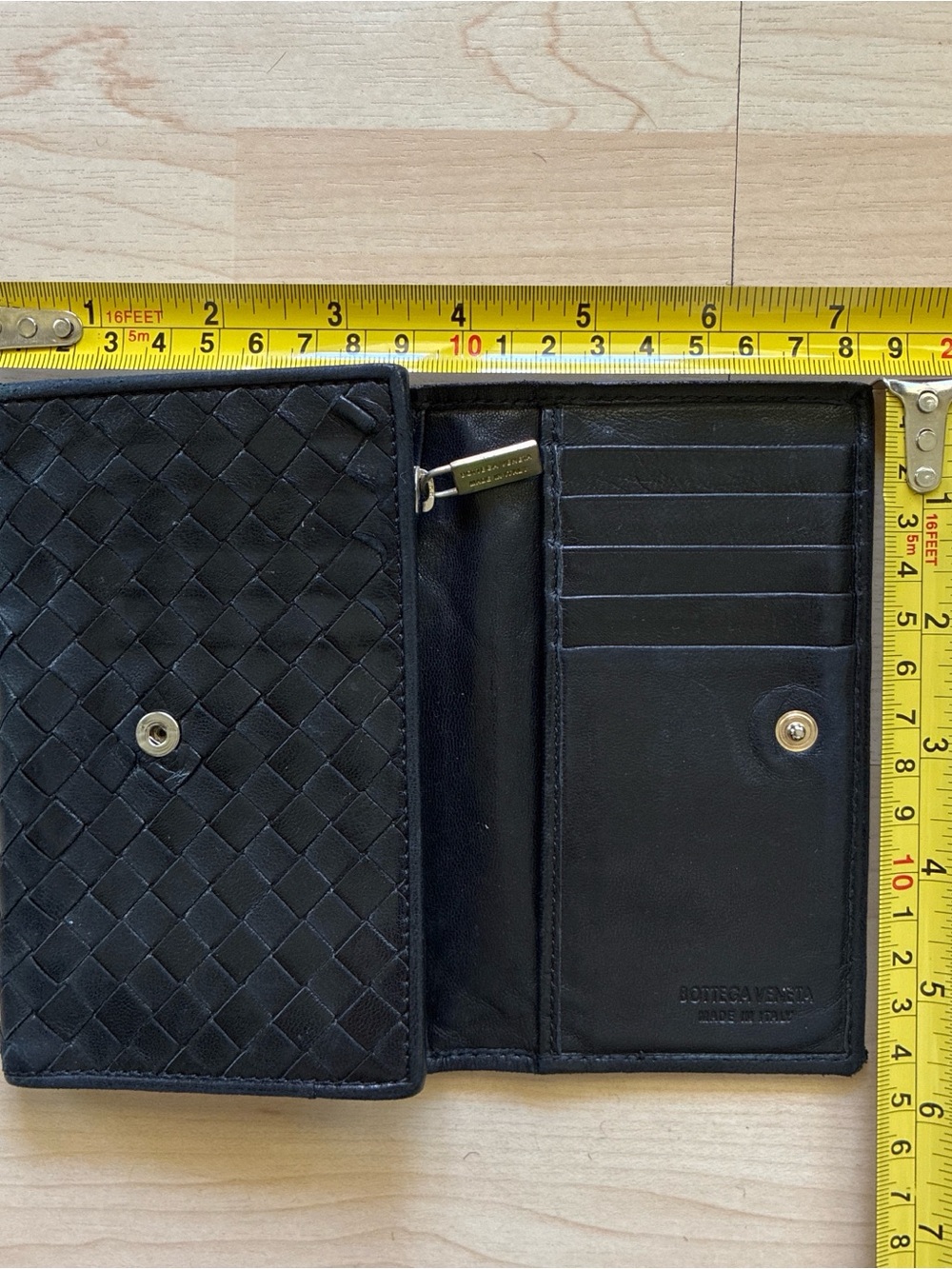 Bottega Veneta Vintage Black Intrecciato Leather Snap Wallet - Picture 8 of 8